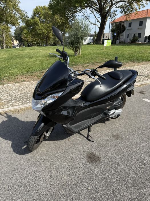 Honda Pcx 28.000 km + capacete + luvas + AirTag + Alarme
