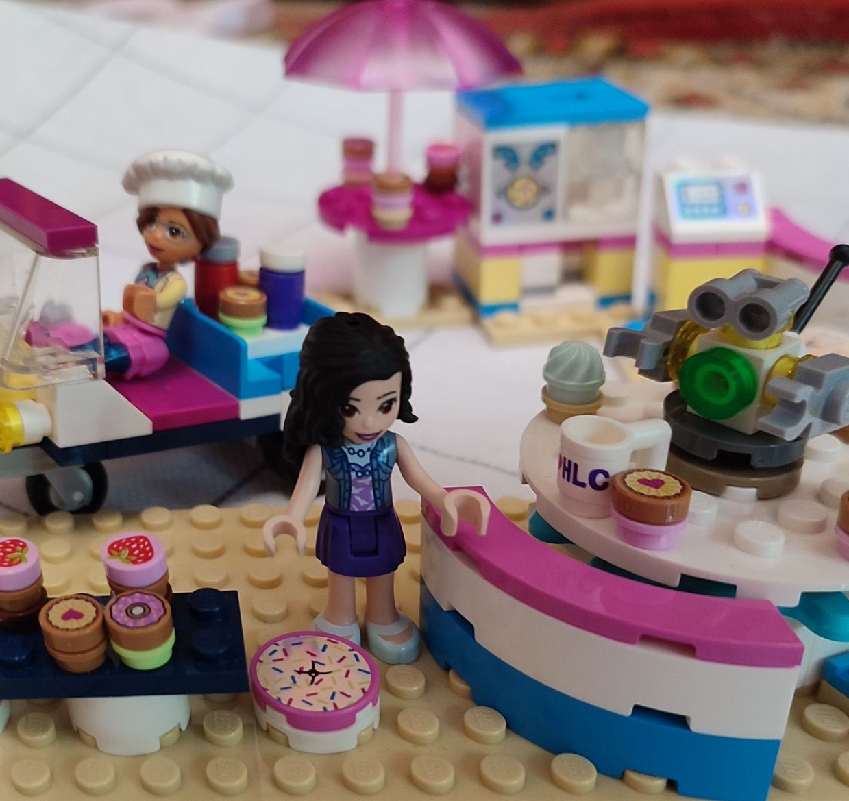 Конструктор LEGO Friends Кекс-кафе Олівії (оригінал)