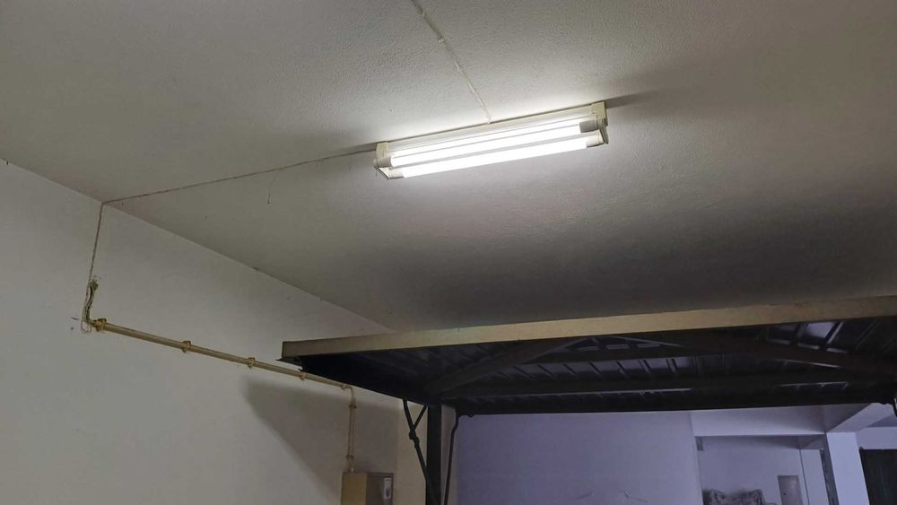 Garagem/Armazém com 13 m2 - Centro de Vagos