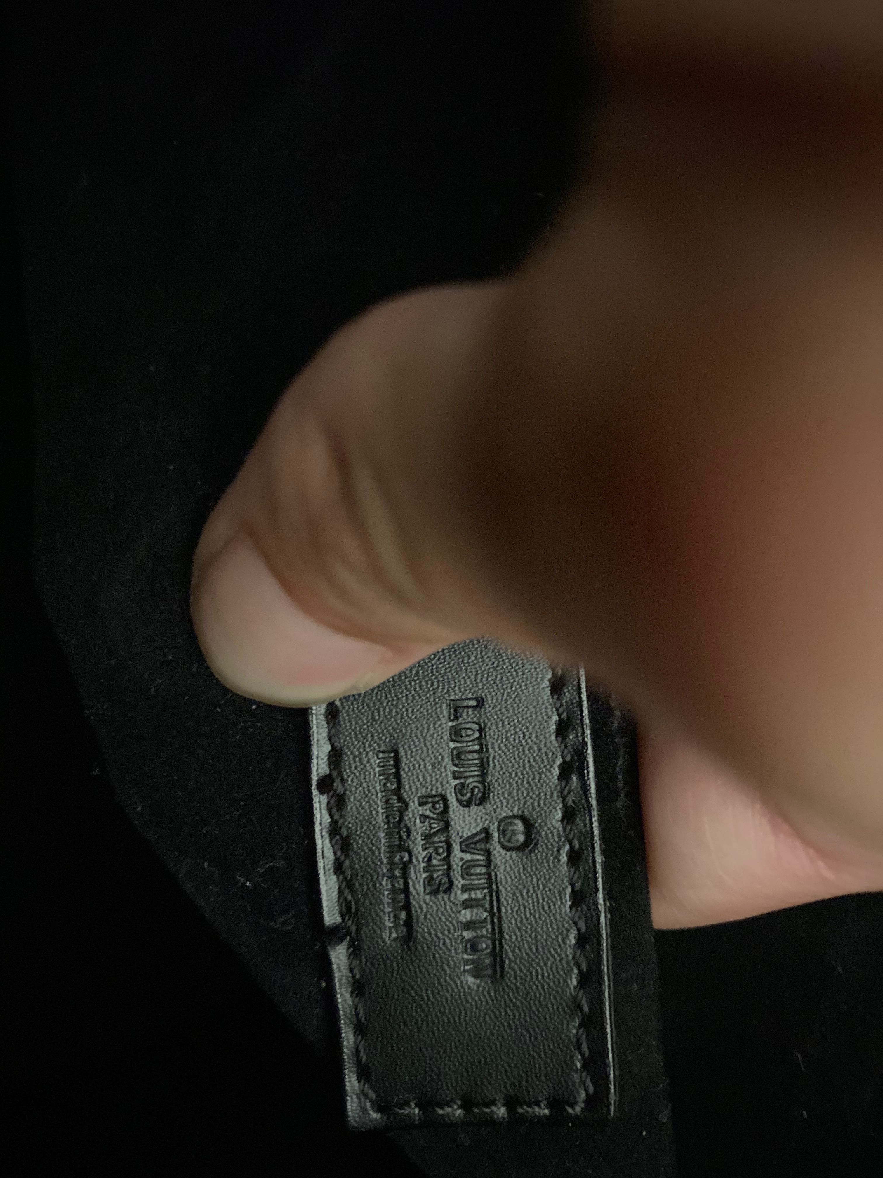 Сумка Louis Vuitton Black Leather Signature Epi Croisette PM оригінал