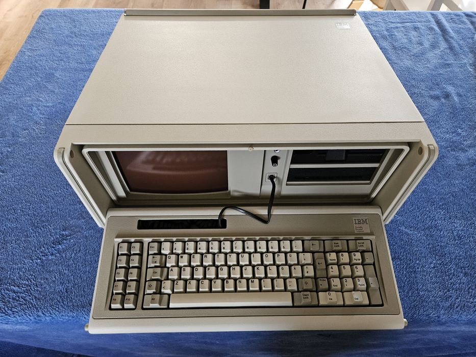 IBM 5155 uruchamia się
