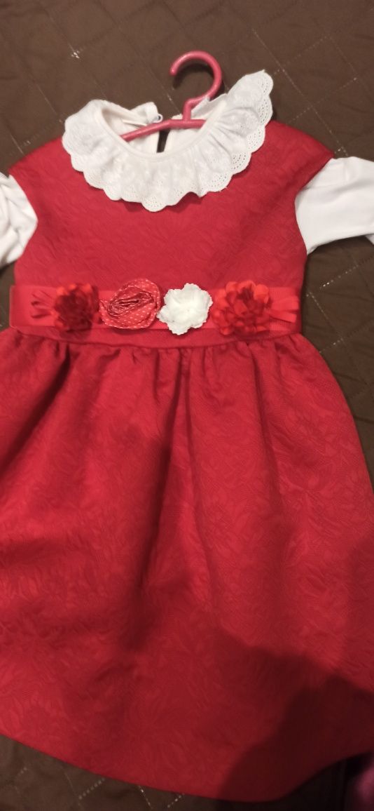 Vestido lindo vermelho com camisola interior comprida golinha