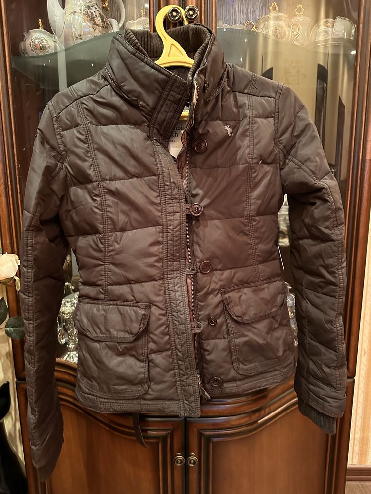 Курточка на весну,легкий пуховик,40-42 розмір