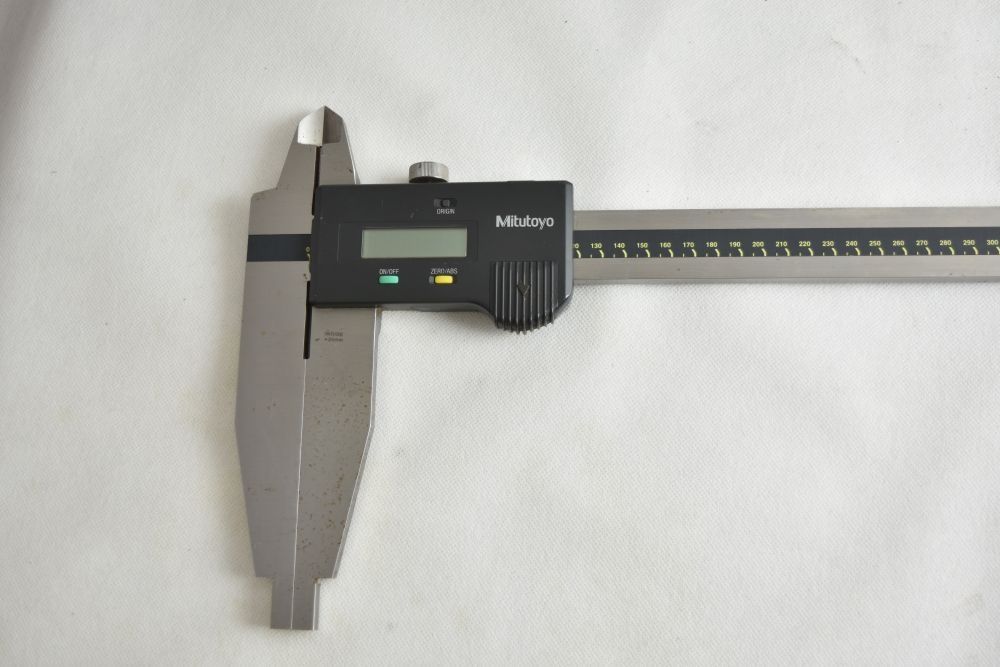 suwmiarka MITUTOYO ABSOLUTE digimatic 0 - 1000mm