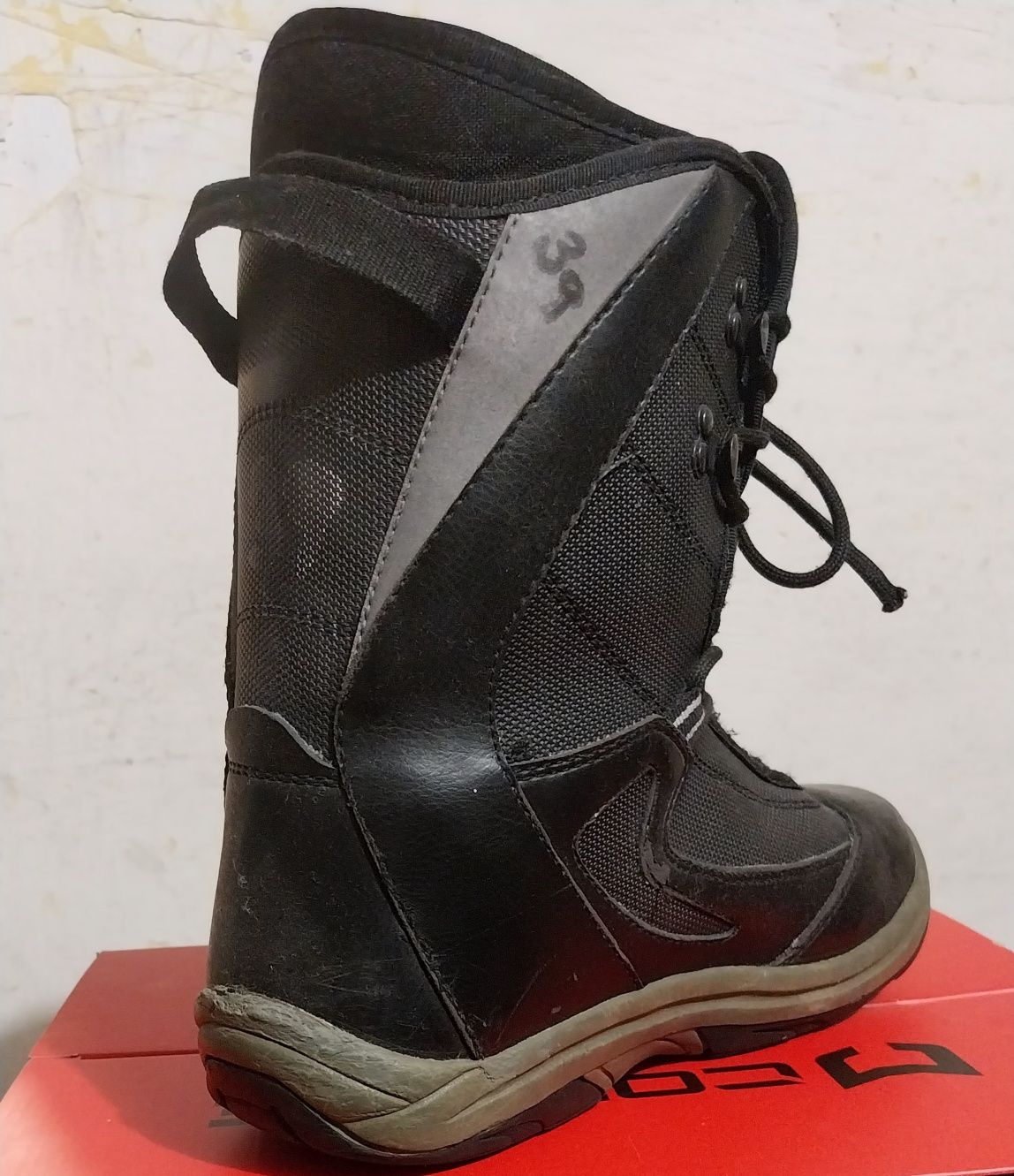 Buty snowboardowe nr 39