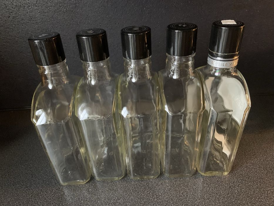 Butelki do nalewek 0,7 l.-7 szt  plus karafka z korkiem
