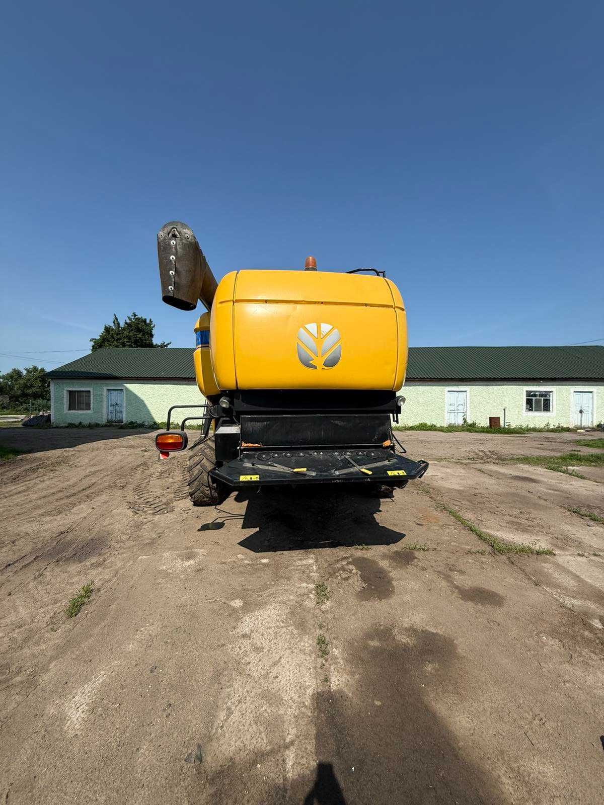 Комбайн зернозбиральний  New Holland  СХ-6090