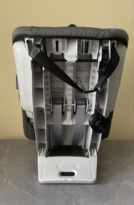 Дитяче автокрісло Britax (Safe n Sound Maxi Guard Pro)