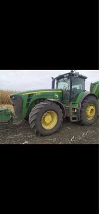 трактор John Deere 8430