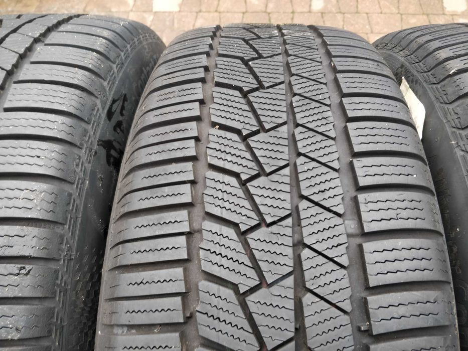 3289. Opony zimowe 225/60/18 Continental Runflat 2022r cena za 4szt