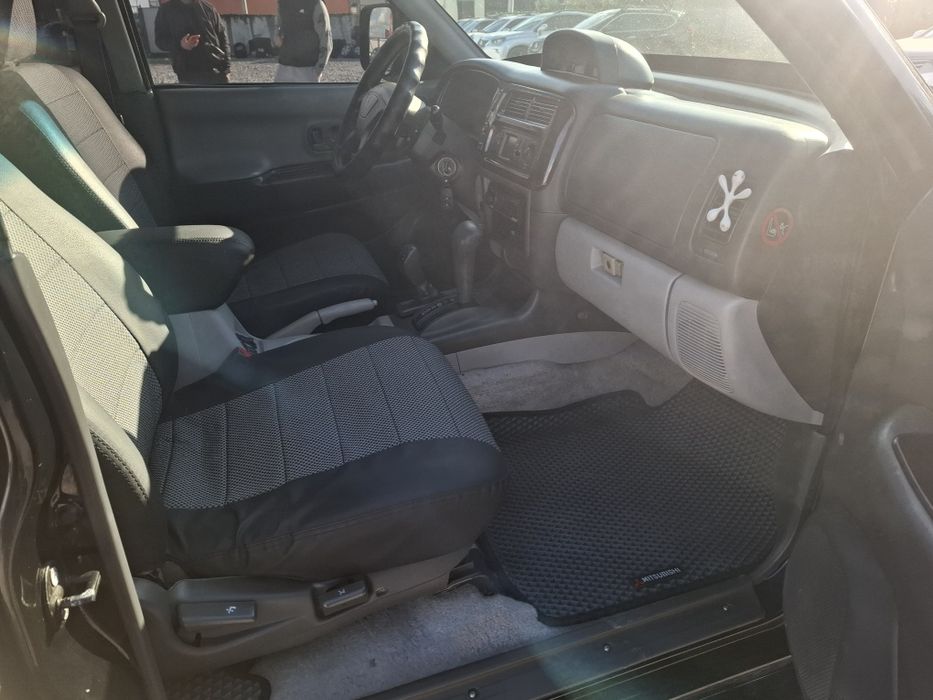 Mitsubishi pajero sport