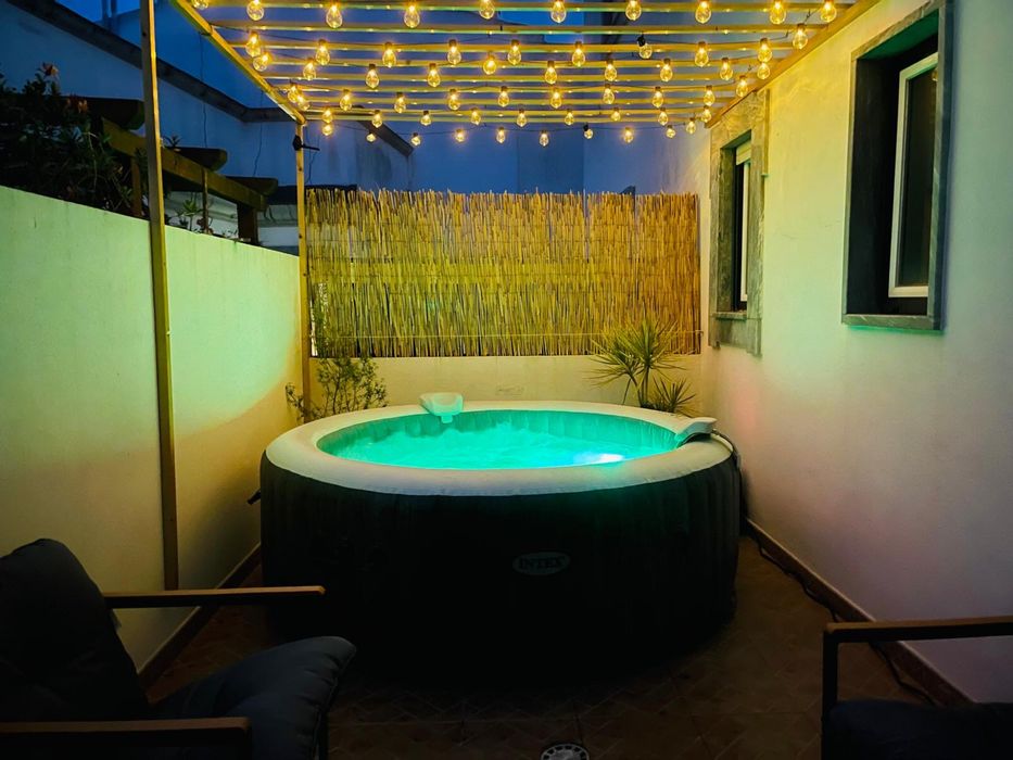 Jacuzzi INTEX - Hidromassagem - Como Nova