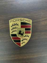 Значек Porsche подходит на разные модели уточняйте