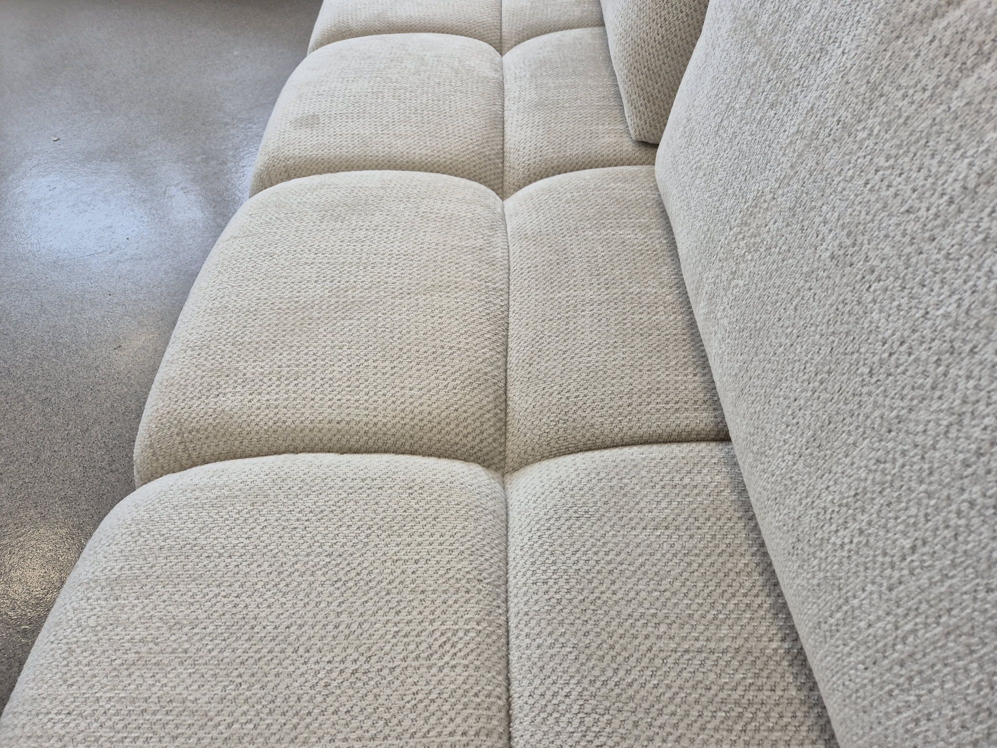 Sofa Taremi z funkcją spania – Outlet, dostawa gratis!