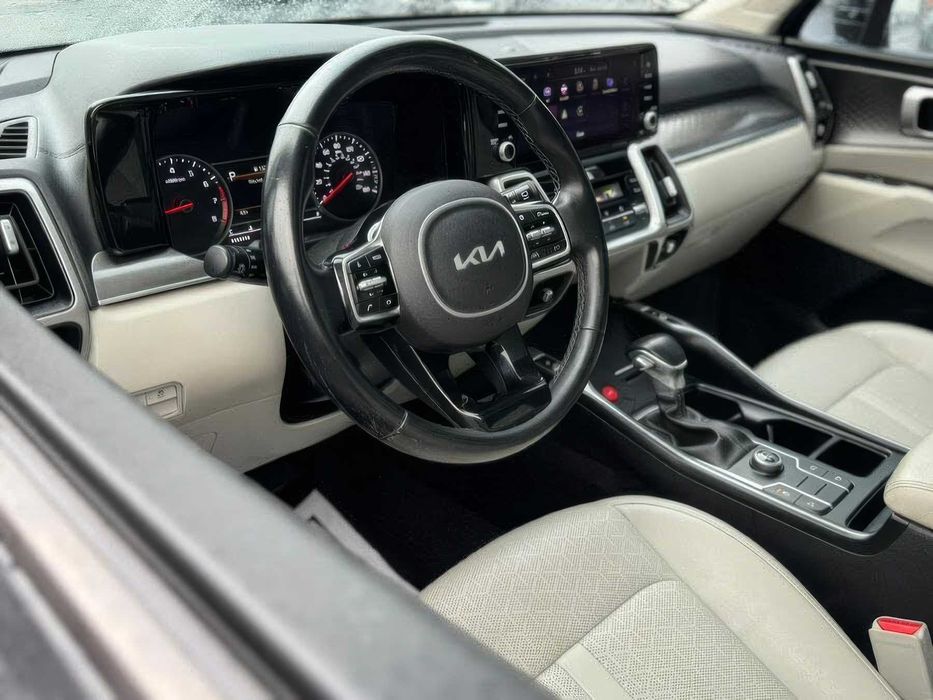 Kia Sorento S      2022