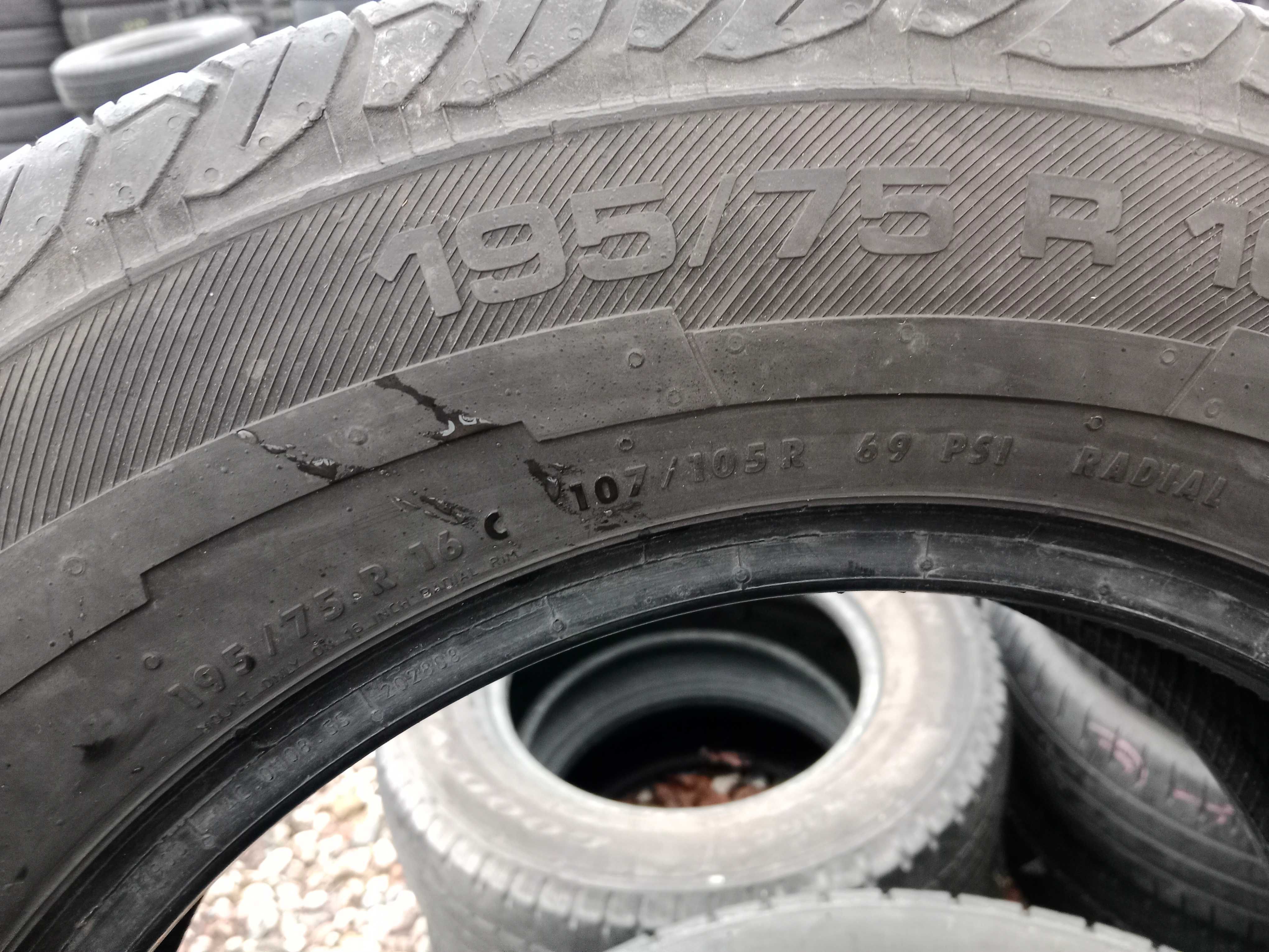 Opona używana 195/75R16C Uniroyal Rain Max 2 1szt.