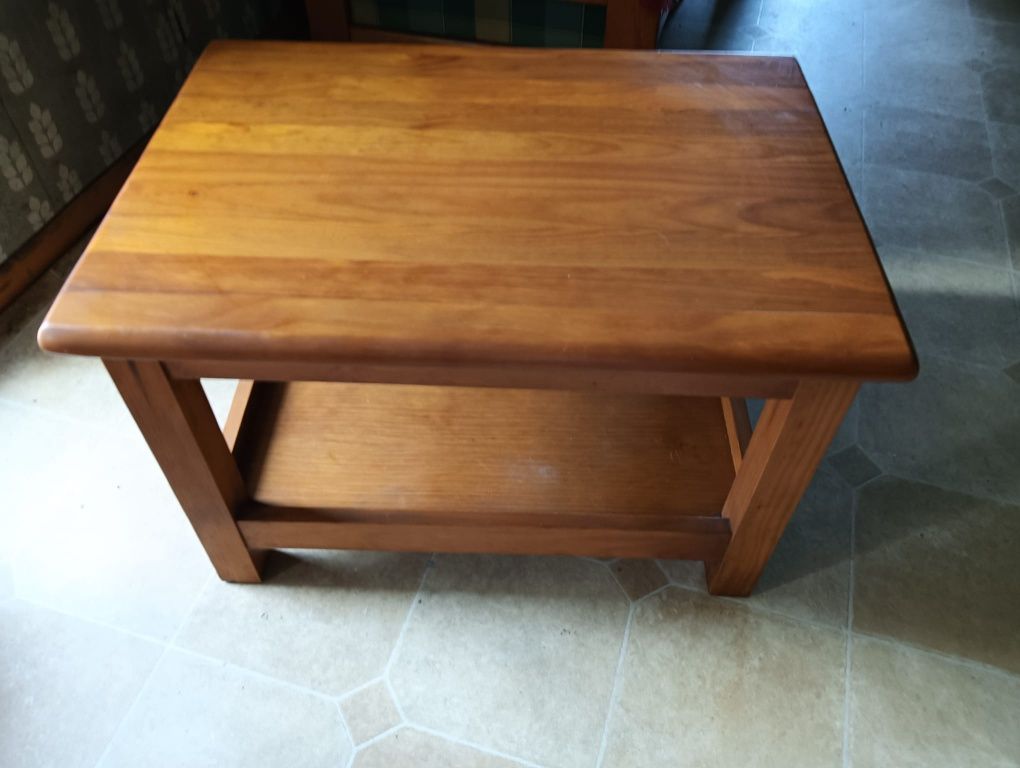 Mesa de centro castanha