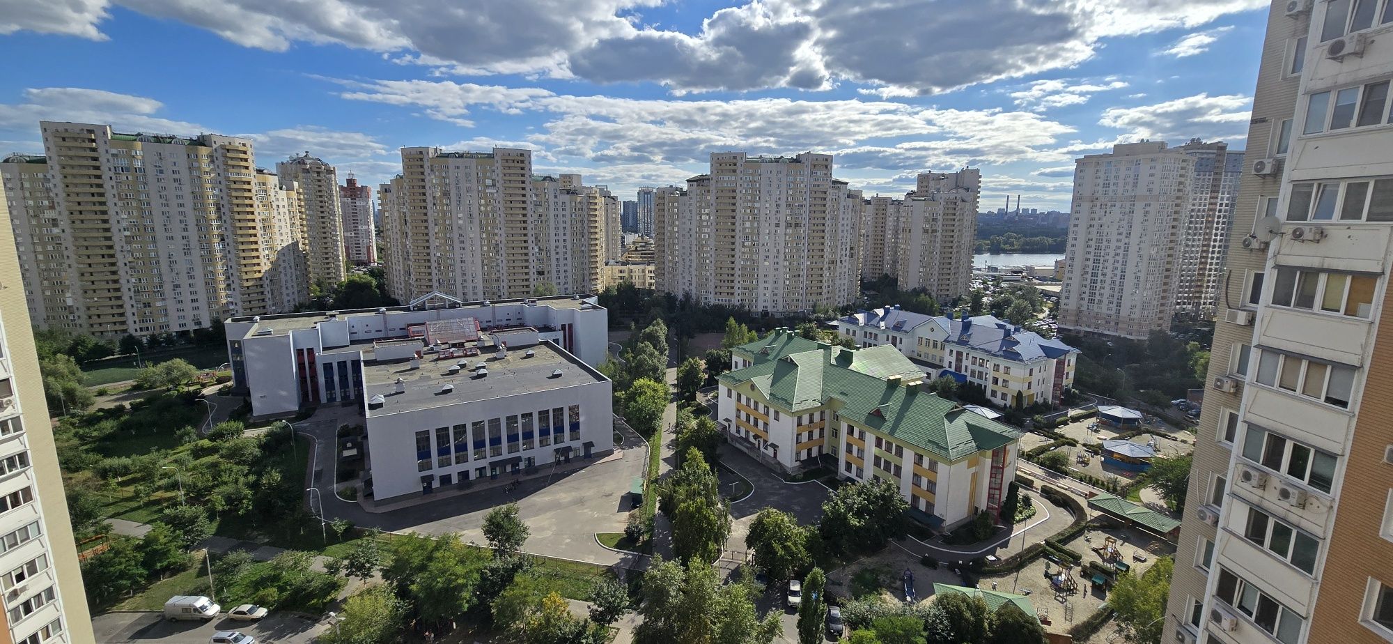 3-кімнатна, Урлівська 19