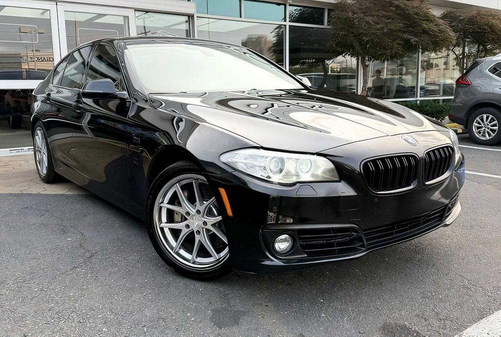 BMW 5 Series      2016