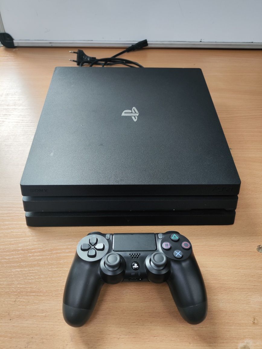 10.50 PS4 PRO в отличном состоянии