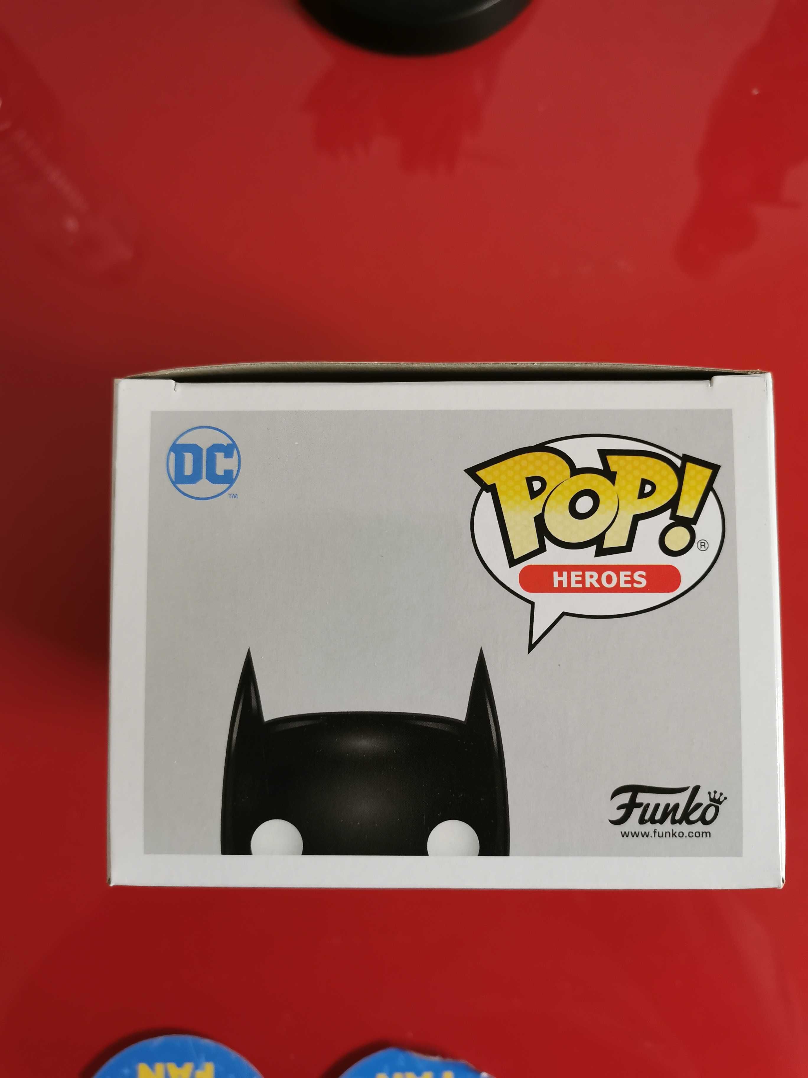 Funko Pop Batman Chrome Red
