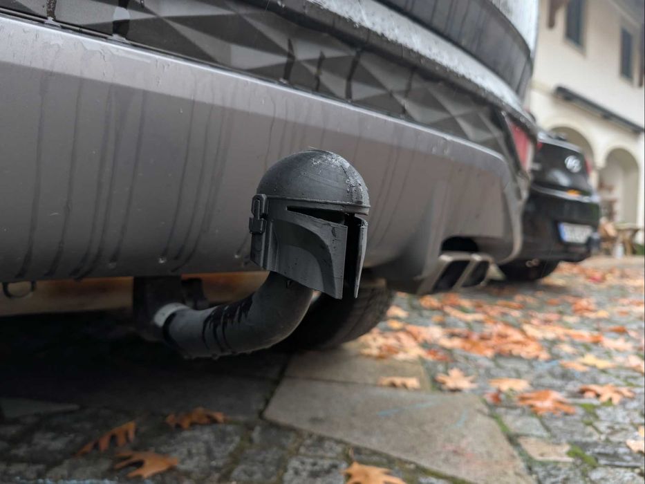 Мандалорець шолом на фаркоп.