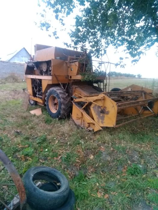 Продам комбайн сампо