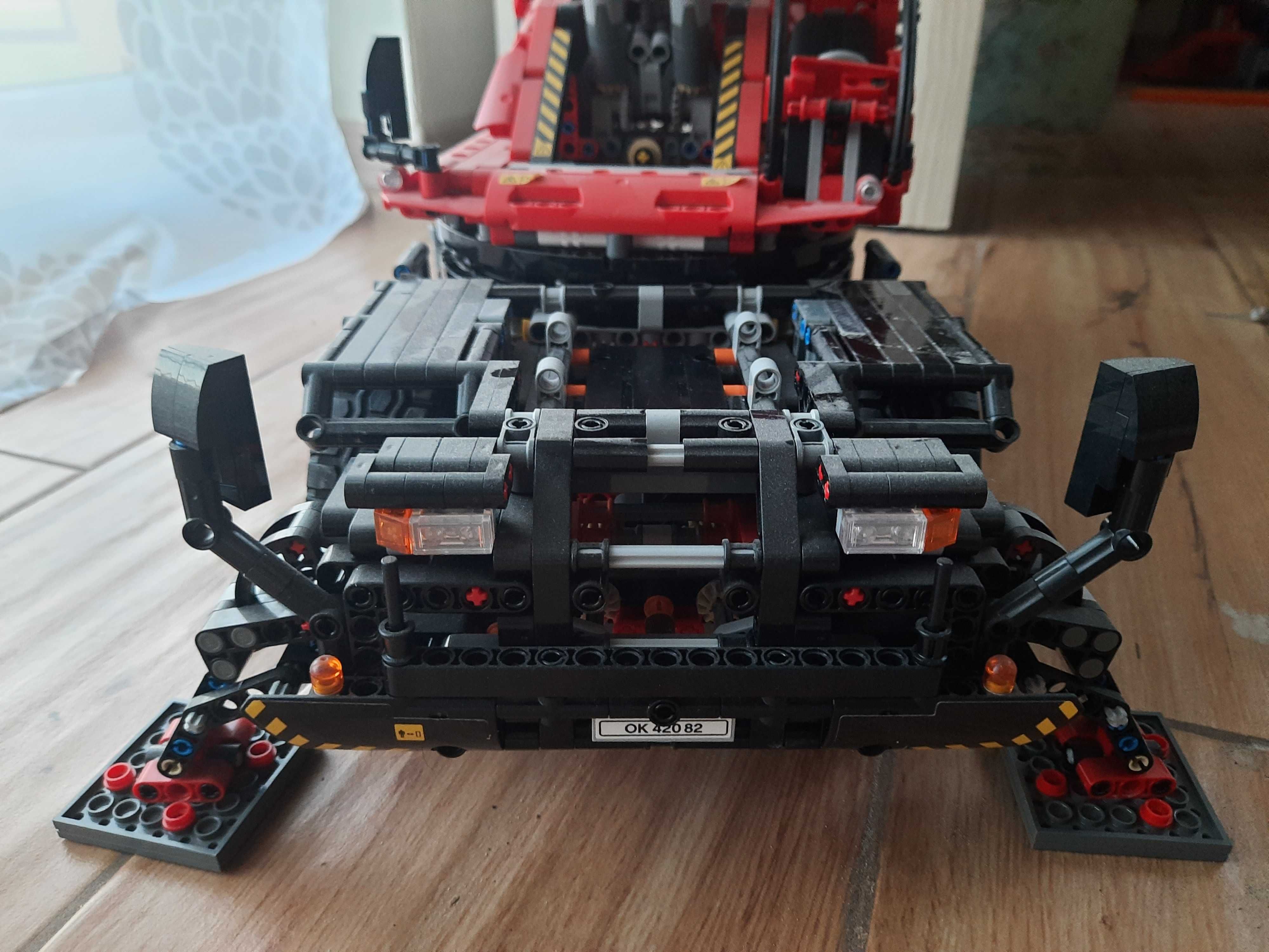 Dzwig lego 42082