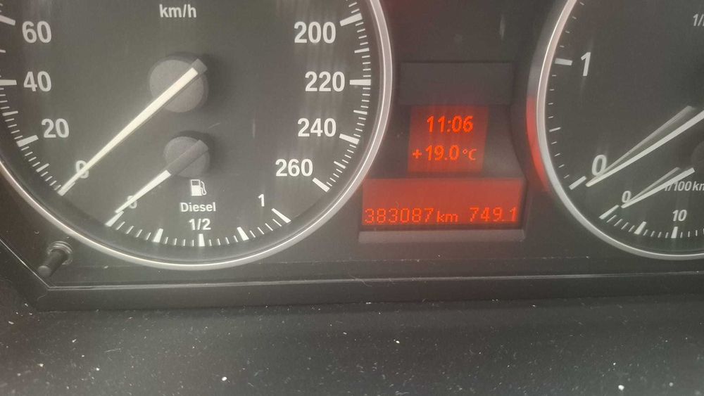 Bmw 318D 2009 - um carro em otimo estado