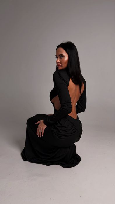 Платье вечернее с открытой спиной