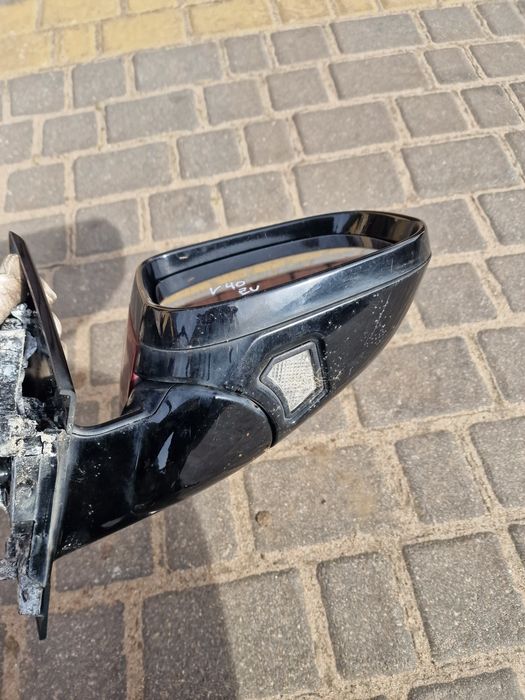 Lustrerko lewe prawe volvo v40 d2 Europa kod lakieru  702-46    10 pin