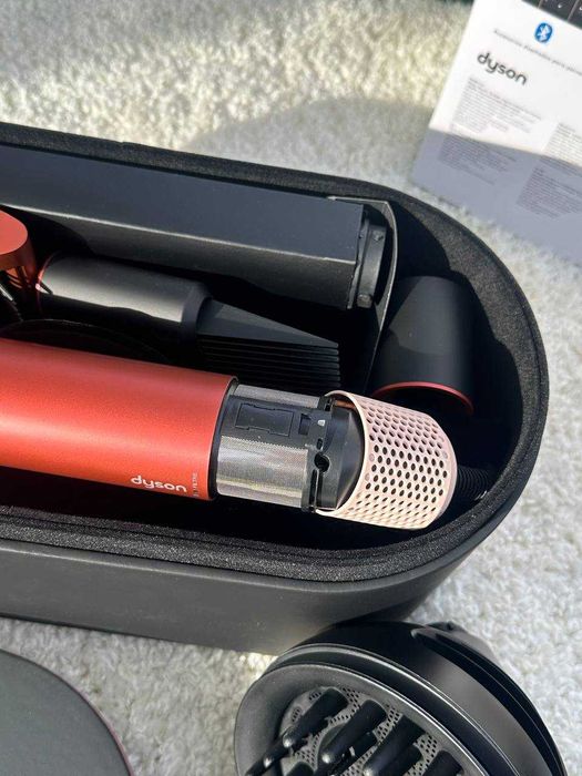 Новий Мультистайлер Dyson HS08 Strawberry новий комплект з дифузором