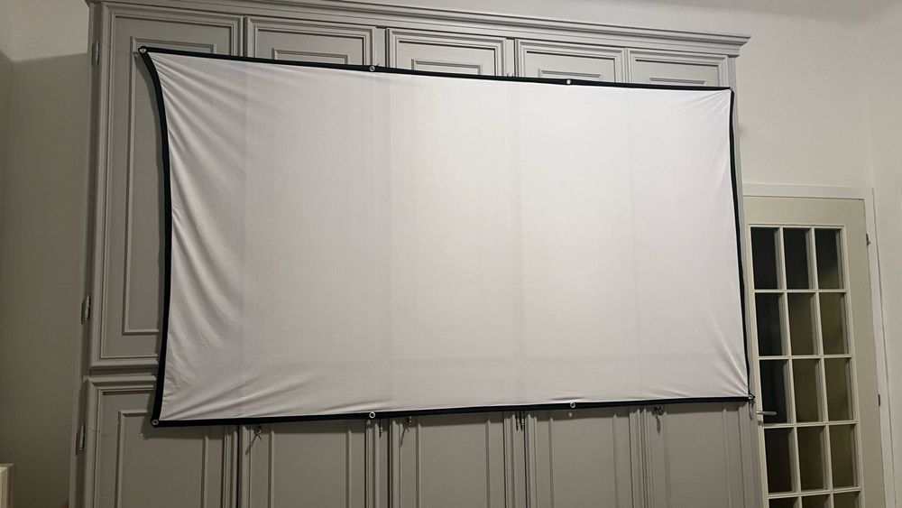 ТОП! Екран для проектора 100" люверси дешево