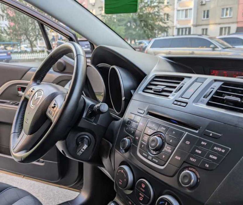MAZDA 5 2012р Доглянута. Надійна. Комфортна Економна Обслужена 7місць