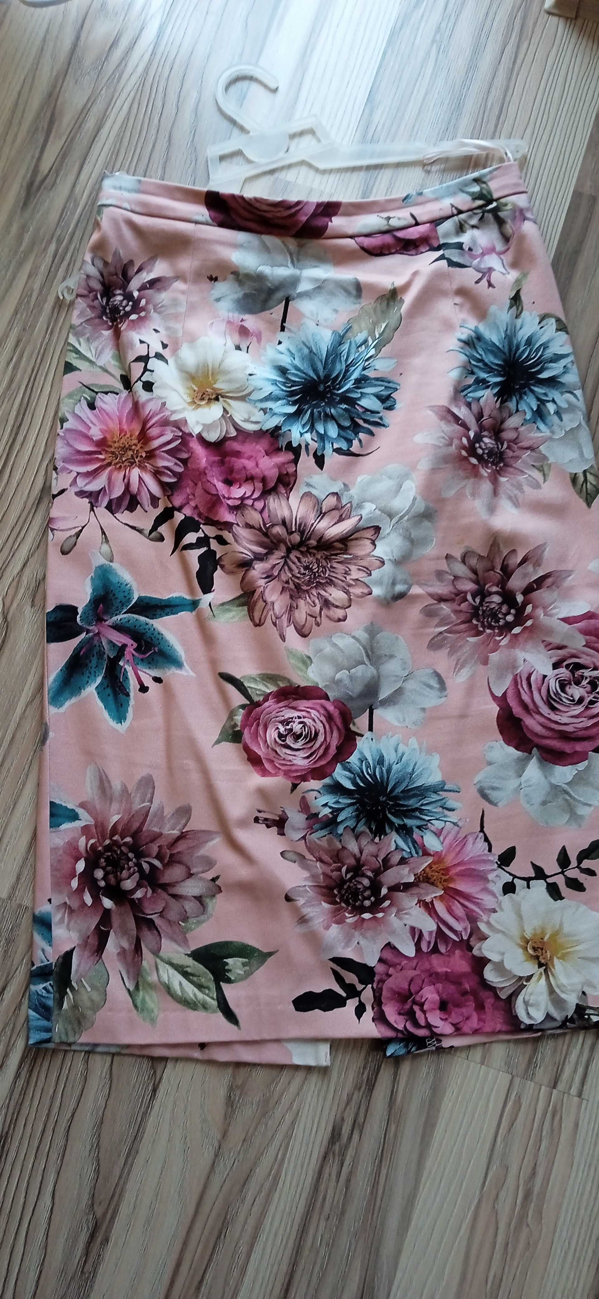 Spódnica damska pastelowa w kwiaty 38 Mohito
