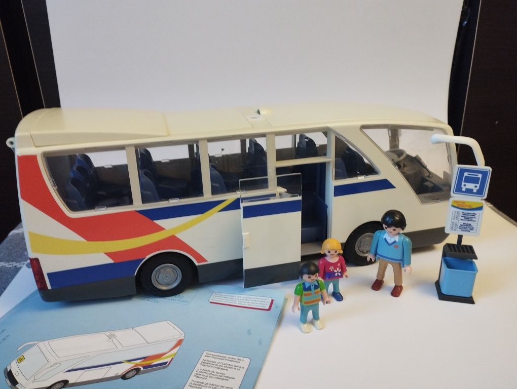 Playmobil autobus duży+ 3 ludziki i przystanek