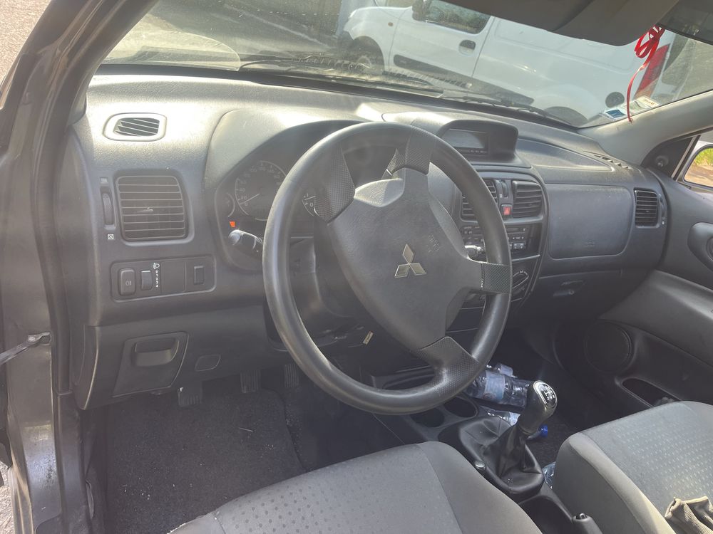 Mitsubishi Spac tar 1.9 D Ano 2001