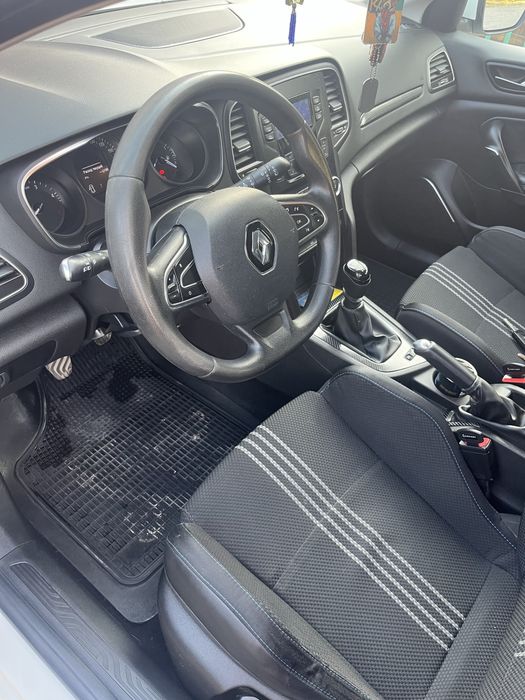 Renault Megan 4 1.5 до 30.11
