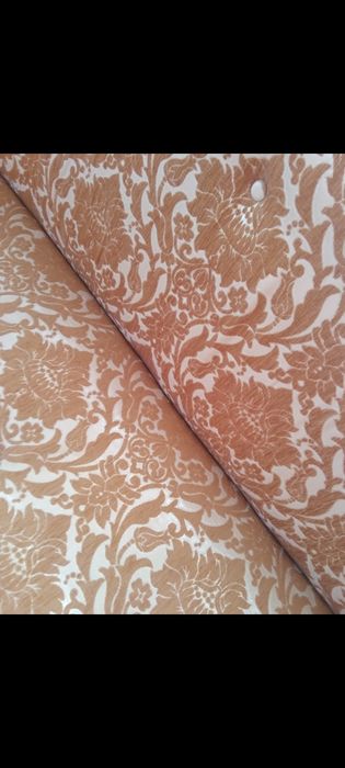 Терміново продаю диван книжку