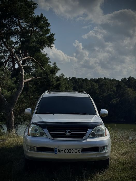 Lexus GX470 с газом в отличном состоянии