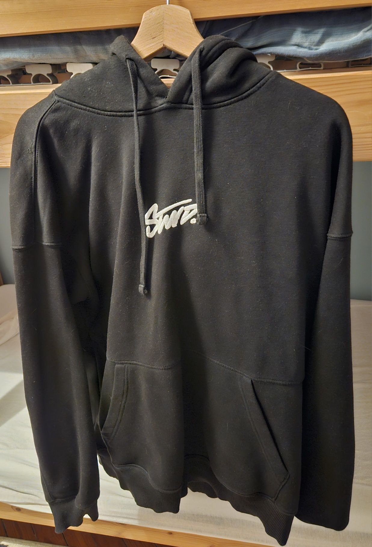 Sweatshirt Pull & Bear STWD preta
Tamanho L