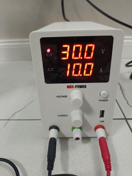 Zasilacz laboratoryjny do 30V, 10A SPS 3010