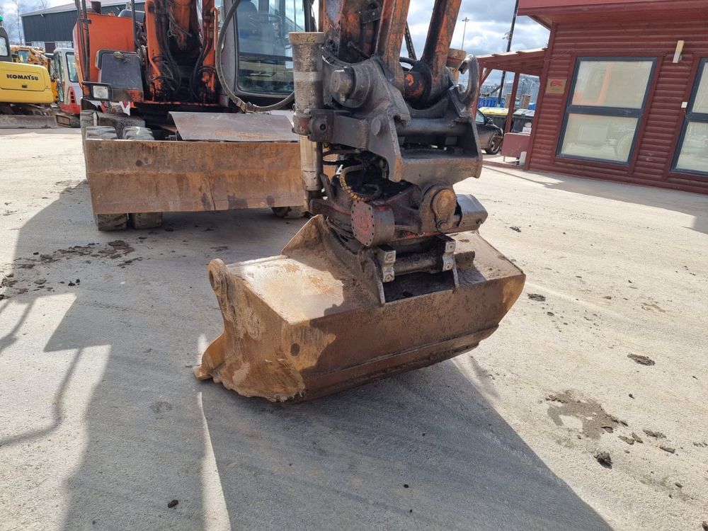 Продам колесный экскаватор Hitachi zx 160 W , 2005 г