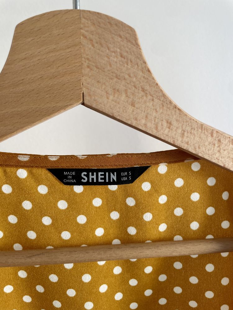 Vestido shein amarelo