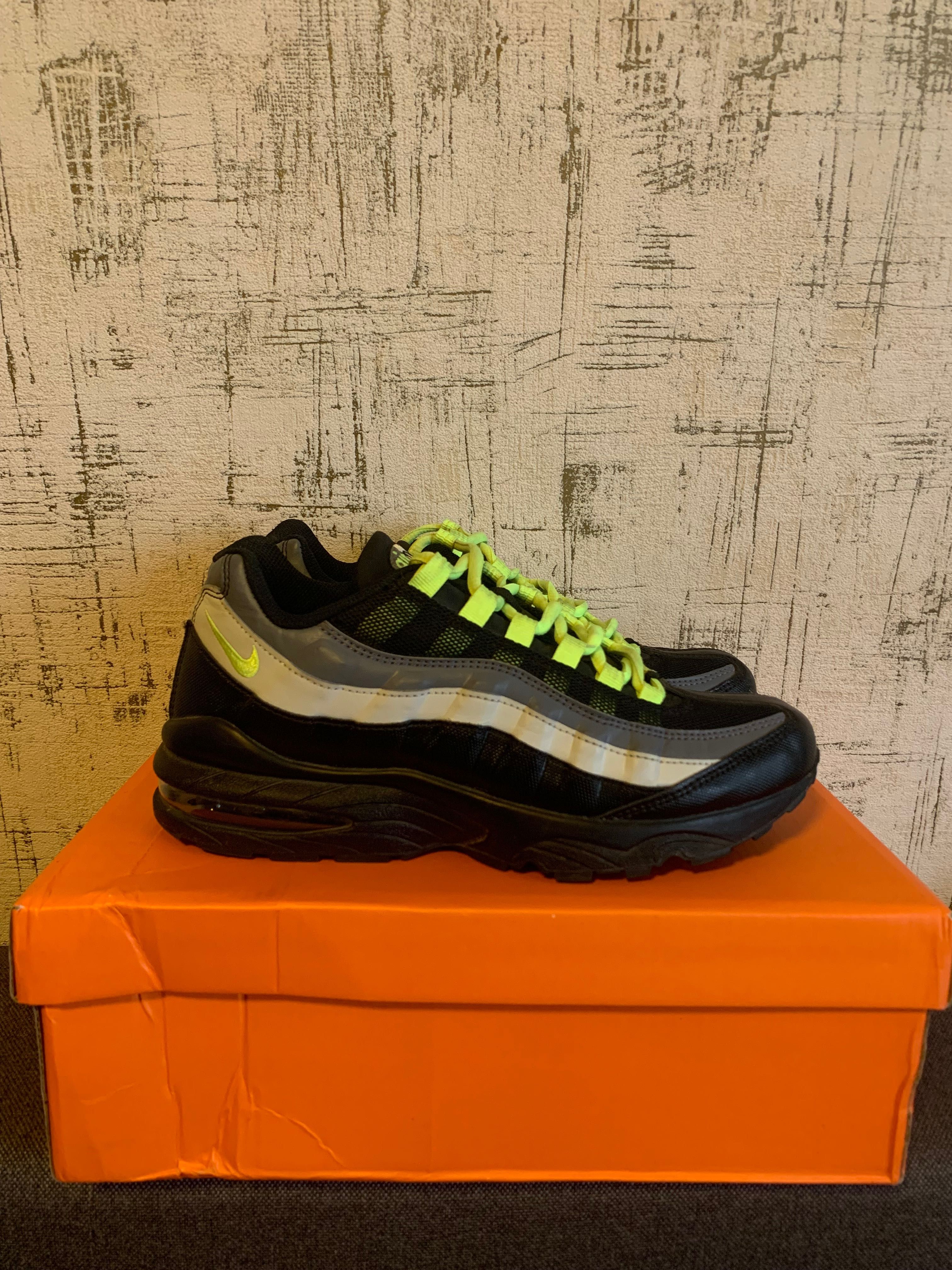 Кроссовки Nike airmax 95