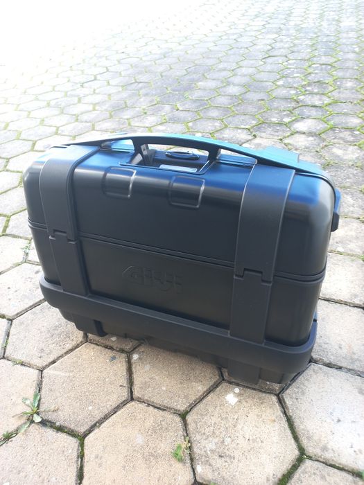 Mala ou top case  GIVI trekker 46 L