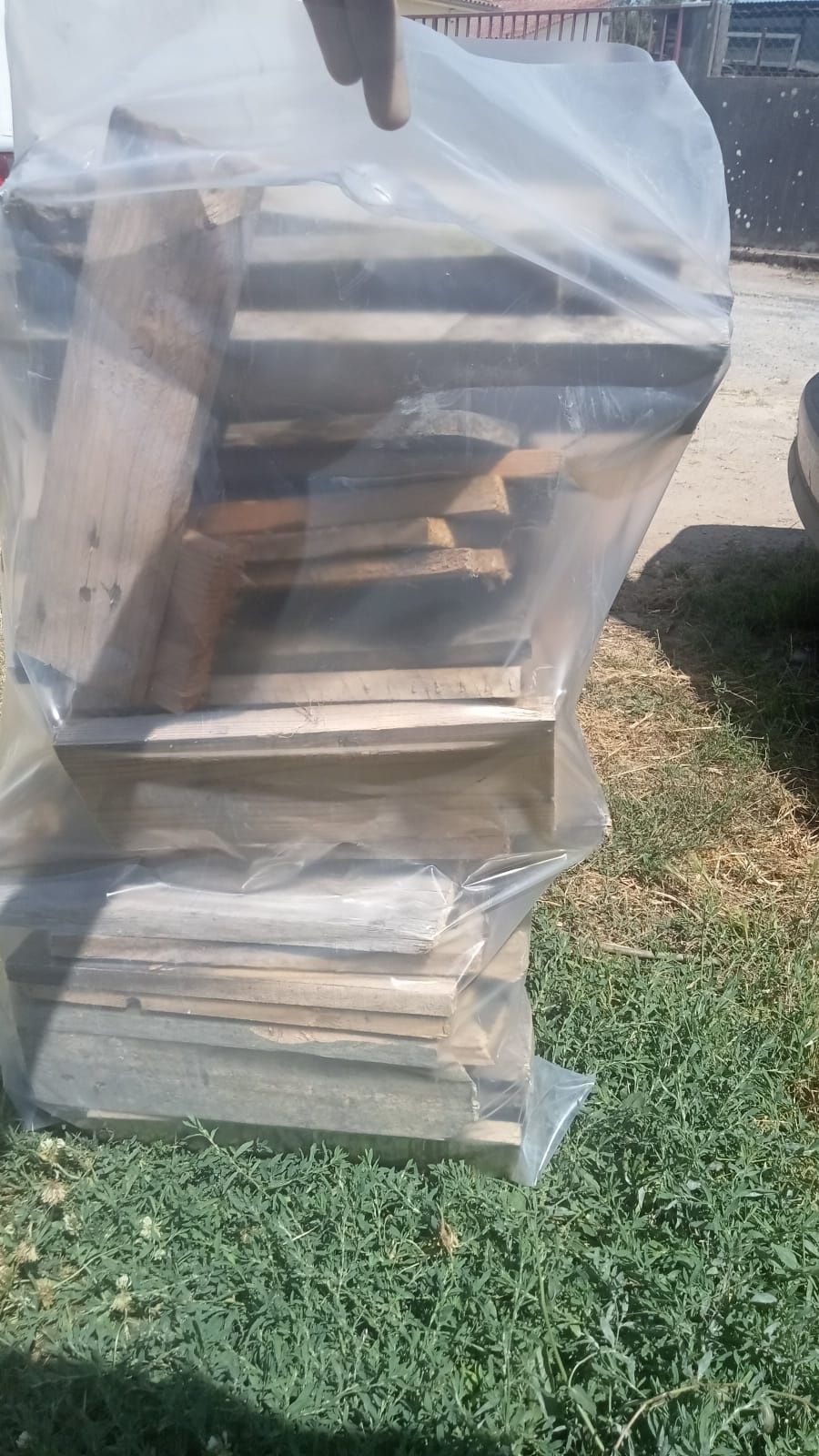 Lenha de tábuas .