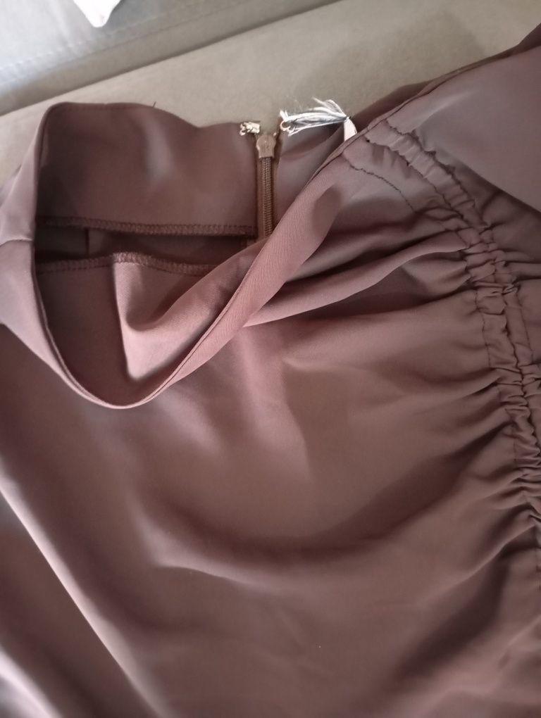 Brązowa spódnica midi ASOS design 36