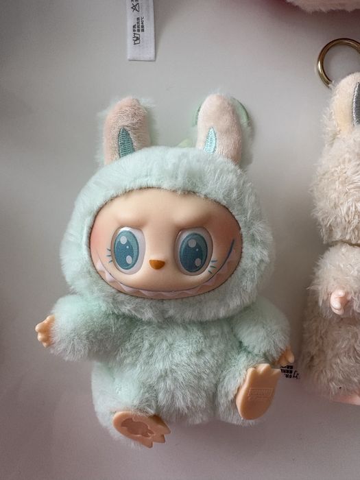 Coleção Labubus com roupas