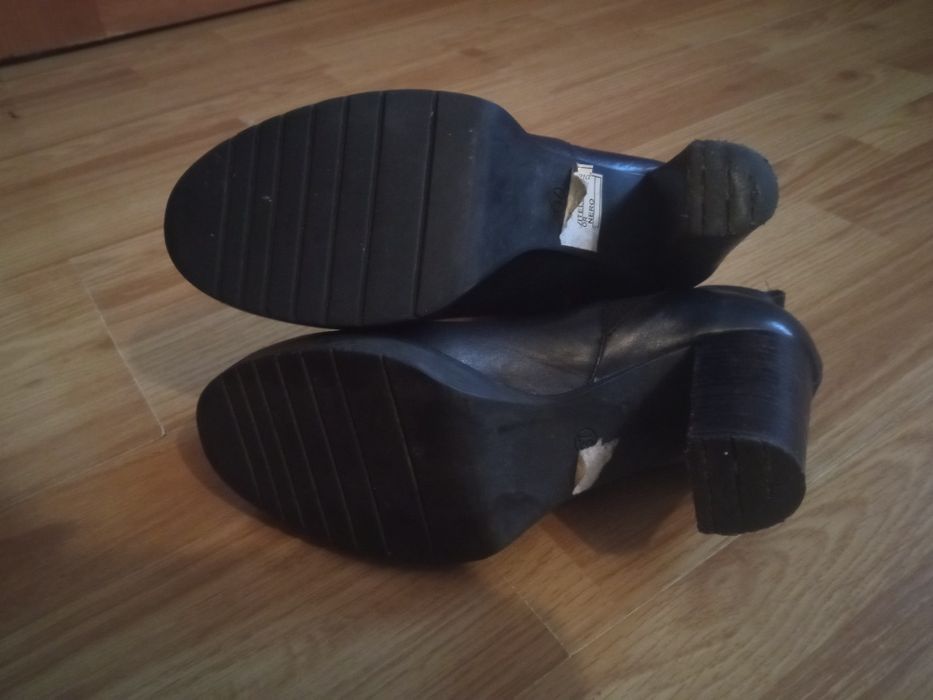 Ботінки жіночі шкіряні